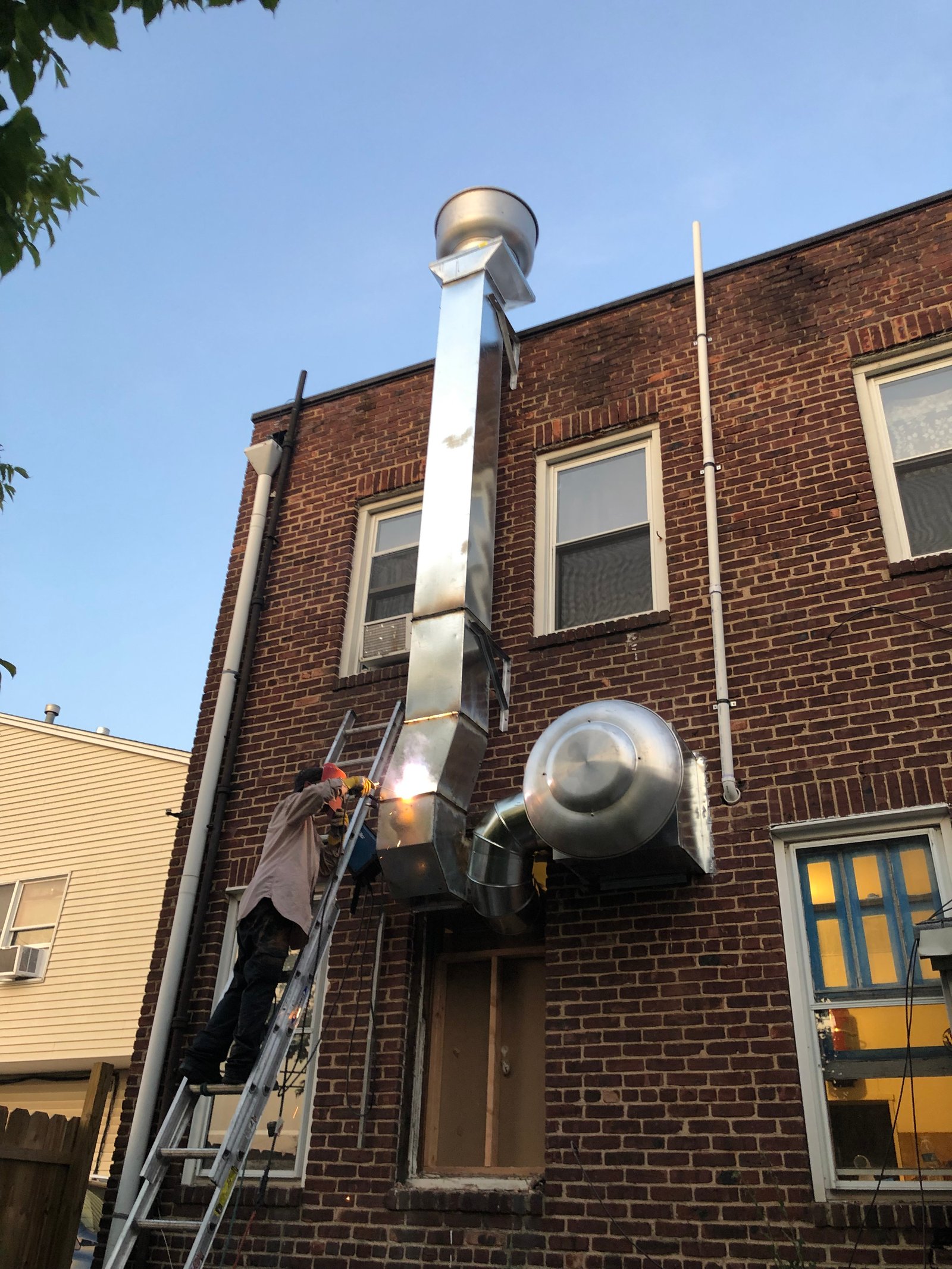Commercial Kitchen Exhaust Hood